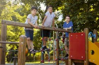 4 tipy na kvalitní mobiliář pro dětská hřiště